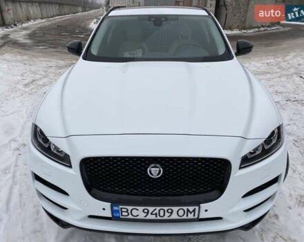 Белый Ягуар Ф-Пейс, объемом двигателя 3 л и пробегом 65 тыс. км за 26900 $, фото 30 на Automoto.ua