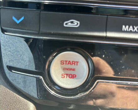 Білий Ягуар Ф-Пейс, об'ємом двигуна 2 л та пробігом 199 тис. км за 22900 $, фото 42 на Automoto.ua