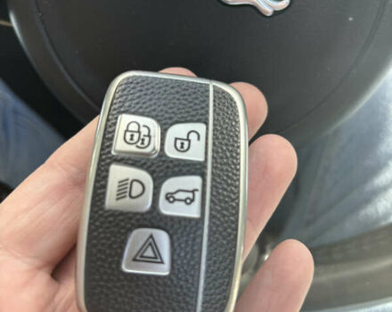 Білий Ягуар Ф-Пейс, об'ємом двигуна 2 л та пробігом 199 тис. км за 22900 $, фото 49 на Automoto.ua