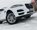 Белый Ягуар Ф-Пейс, объемом двигателя 3 л и пробегом 65 тыс. км за 26900 $, фото 3 на Automoto.ua