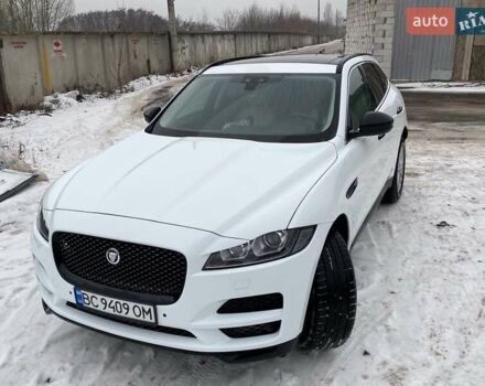 Белый Ягуар Ф-Пейс, объемом двигателя 3 л и пробегом 65 тыс. км за 26900 $, фото 42 на Automoto.ua