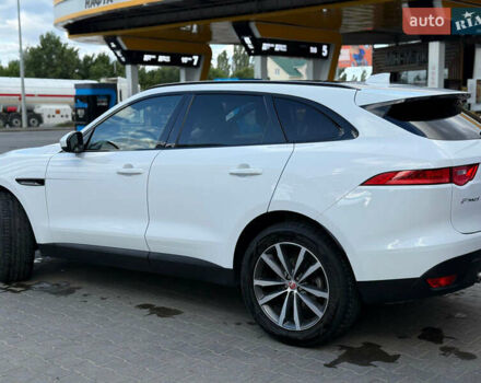 Белый Ягуар Ф-Пейс, объемом двигателя 3 л и пробегом 77 тыс. км за 26500 $, фото 2 на Automoto.ua