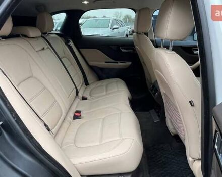 Белый Ягуар Ф-Пейс, объемом двигателя 3 л и пробегом 173 тыс. км за 14900 $, фото 20 на Automoto.ua