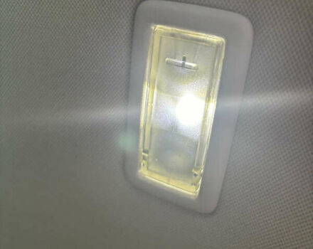 Білий Ягуар Ф-Пейс, об'ємом двигуна 2 л та пробігом 199 тис. км за 22900 $, фото 17 на Automoto.ua