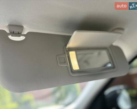 Білий Ягуар Ф-Пейс, об'ємом двигуна 2 л та пробігом 199 тис. км за 22900 $, фото 60 на Automoto.ua