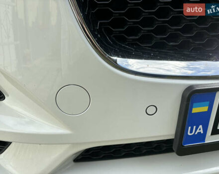 Білий Ягуар Ф-Пейс, об'ємом двигуна 2 л та пробігом 199 тис. км за 22900 $, фото 57 на Automoto.ua