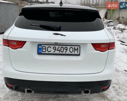 Белый Ягуар Ф-Пейс, объемом двигателя 3 л и пробегом 65 тыс. км за 26900 $, фото 57 на Automoto.ua
