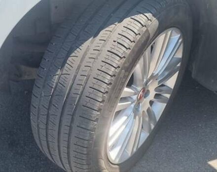 Белый Ягуар Ф-Пейс, объемом двигателя 3 л и пробегом 186 тыс. км за 19300 $, фото 6 на Automoto.ua