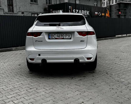 Белый Ягуар Ф-Пейс, объемом двигателя 3 л и пробегом 153 тыс. км за 20500 $, фото 5 на Automoto.ua