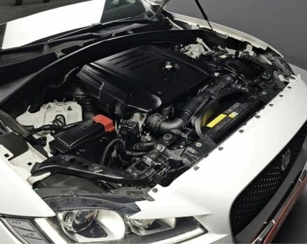 Белый Ягуар Ф-Пейс, объемом двигателя 2 л и пробегом 148 тыс. км за 25100 $, фото 20 на Automoto.ua