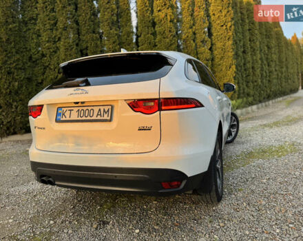 Белый Ягуар Ф-Пейс, объемом двигателя 2 л и пробегом 203 тыс. км за 27000 $, фото 4 на Automoto.ua