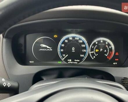 Белый Ягуар Ф-Пейс, объемом двигателя 3 л и пробегом 173 тыс. км за 14900 $, фото 16 на Automoto.ua
