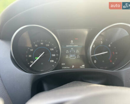 Білий Ягуар Ф-Пейс, об'ємом двигуна 2 л та пробігом 199 тис. км за 22900 $, фото 34 на Automoto.ua