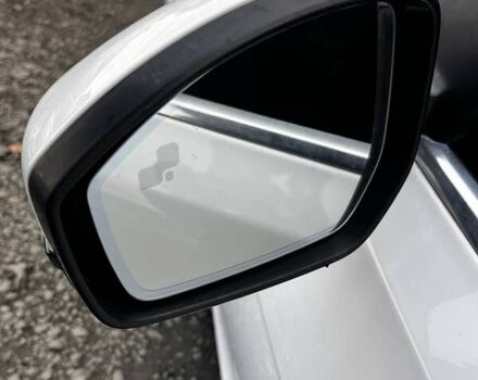 Белый Ягуар Ф-Пейс, объемом двигателя 3 л и пробегом 173 тыс. км за 14900 $, фото 10 на Automoto.ua