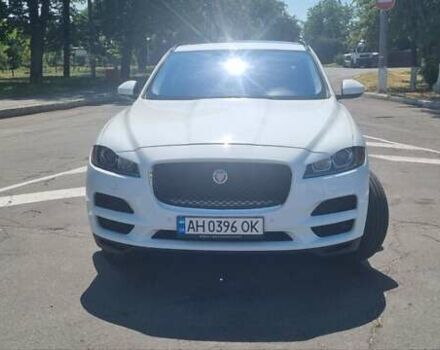 Белый Ягуар Ф-Пейс, объемом двигателя 3 л и пробегом 186 тыс. км за 19300 $, фото 3 на Automoto.ua