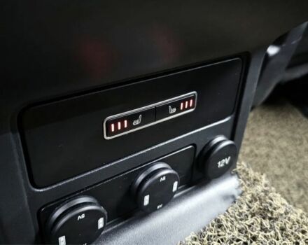 Белый Ягуар Ф-Пейс, объемом двигателя 2 л и пробегом 148 тыс. км за 25100 $, фото 14 на Automoto.ua