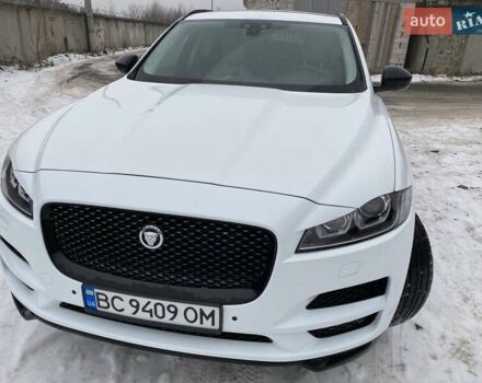 Белый Ягуар Ф-Пейс, объемом двигателя 3 л и пробегом 65 тыс. км за 26900 $, фото 29 на Automoto.ua