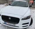 Белый Ягуар Ф-Пейс, объемом двигателя 3 л и пробегом 65 тыс. км за 26900 $, фото 28 на Automoto.ua