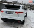 Белый Ягуар Ф-Пейс, объемом двигателя 3 л и пробегом 65 тыс. км за 26900 $, фото 20 на Automoto.ua