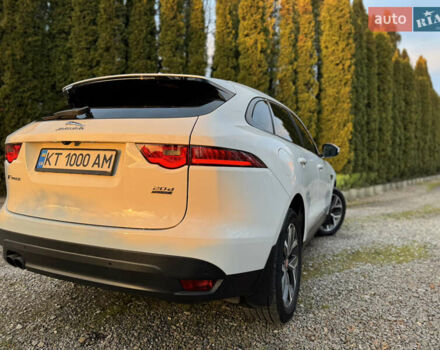 Белый Ягуар Ф-Пейс, объемом двигателя 2 л и пробегом 203 тыс. км за 27000 $, фото 1 на Automoto.ua