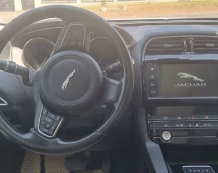 Белый Ягуар Ф-Пейс, объемом двигателя 3 л и пробегом 186 тыс. км за 19300 $, фото 7 на Automoto.ua