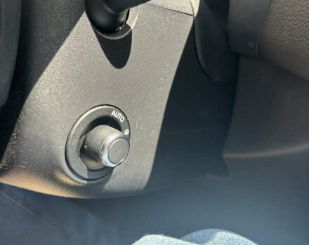 Білий Ягуар Ф-Пейс, об'ємом двигуна 2 л та пробігом 199 тис. км за 22900 $, фото 41 на Automoto.ua