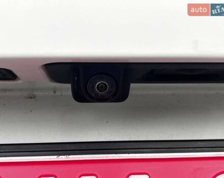 Белый Ягуар Ф-Пейс, объемом двигателя 3 л и пробегом 173 тыс. км за 14900 $, фото 35 на Automoto.ua