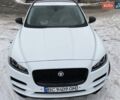 Белый Ягуар Ф-Пейс, объемом двигателя 3 л и пробегом 65 тыс. км за 26900 $, фото 39 на Automoto.ua