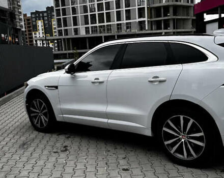 Белый Ягуар Ф-Пейс, объемом двигателя 3 л и пробегом 153 тыс. км за 20500 $, фото 8 на Automoto.ua