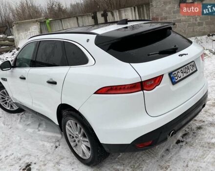 Белый Ягуар Ф-Пейс, объемом двигателя 3 л и пробегом 65 тыс. км за 26900 $, фото 55 на Automoto.ua