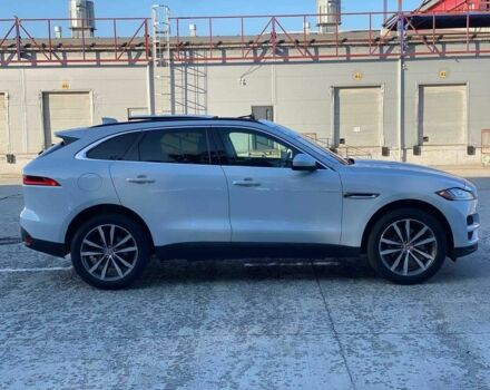 Белый Ягуар Ф-Пейс, объемом двигателя 0 л и пробегом 49 тыс. км за 22990 $, фото 3 на Automoto.ua