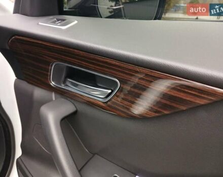 Белый Ягуар Ф-Пейс, объемом двигателя 2 л и пробегом 102 тыс. км за 24500 $, фото 26 на Automoto.ua