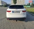Білий Ягуар Ф-Пейс, об'ємом двигуна 2 л та пробігом 122 тис. км за 24400 $, фото 7 на Automoto.ua
