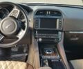 Білий Ягуар Ф-Пейс, об'ємом двигуна 2 л та пробігом 162 тис. км за 27000 $, фото 20 на Automoto.ua