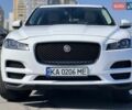 Белый Ягуар Ф-Пейс, объемом двигателя 2 л и пробегом 158 тыс. км за 24900 $, фото 1 на Automoto.ua