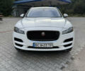 Белый Ягуар Ф-Пейс, объемом двигателя 3 л и пробегом 151 тыс. км за 22900 $, фото 1 на Automoto.ua