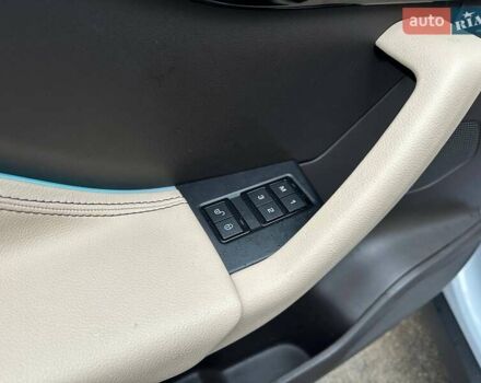 Белый Ягуар Ф-Пейс, объемом двигателя 2 л и пробегом 119 тыс. км за 26000 $, фото 9 на Automoto.ua