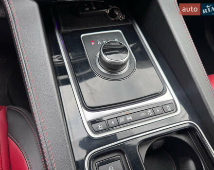 Білий Ягуар Ф-Пейс, об'ємом двигуна 2 л та пробігом 100 тис. км за 25700 $, фото 50 на Automoto.ua