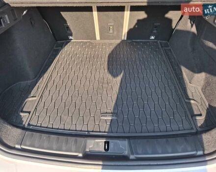 Білий Ягуар Ф-Пейс, об'ємом двигуна 2 л та пробігом 122 тис. км за 24400 $, фото 19 на Automoto.ua