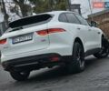Белый Ягуар Ф-Пейс, объемом двигателя 3 л и пробегом 152 тыс. км за 24999 $, фото 10 на Automoto.ua