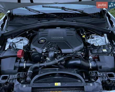 Белый Ягуар Ф-Пейс, объемом двигателя 3 л и пробегом 160 тыс. км за 25500 $, фото 46 на Automoto.ua