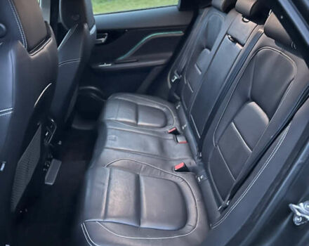 Белый Ягуар Ф-Пейс, объемом двигателя 3 л и пробегом 160 тыс. км за 25500 $, фото 18 на Automoto.ua