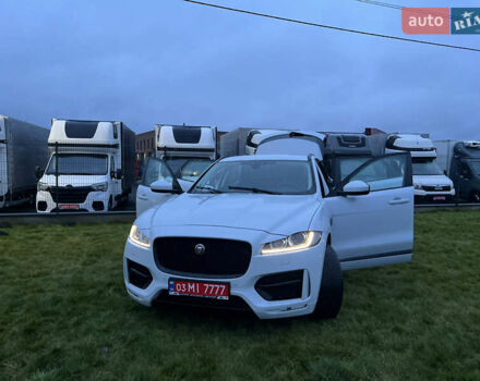 Белый Ягуар Ф-Пейс, объемом двигателя 3 л и пробегом 160 тыс. км за 25500 $, фото 67 на Automoto.ua