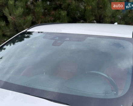 Білий Ягуар Ф-Пейс, об'ємом двигуна 2 л та пробігом 100 тис. км за 25700 $, фото 16 на Automoto.ua