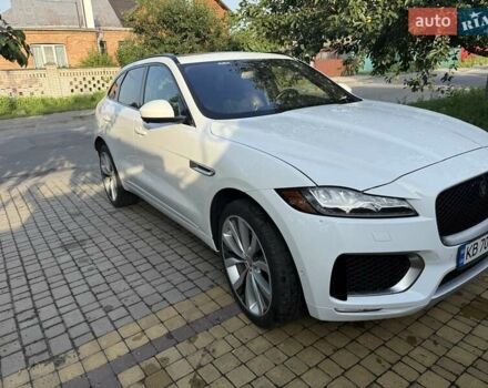 Білий Ягуар Ф-Пейс, об'ємом двигуна 3 л та пробігом 119 тис. км за 26000 $, фото 3 на Automoto.ua
