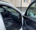 Белый Ягуар Ф-Пейс, объемом двигателя 2 л и пробегом 96 тыс. км за 38000 $, фото 6 на Automoto.ua