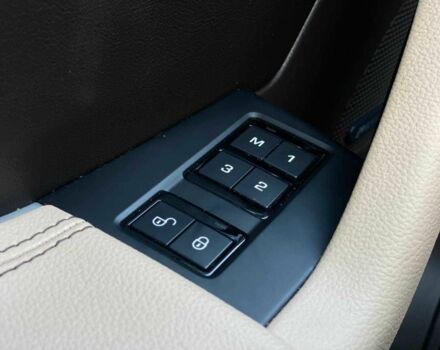 Белый Ягуар Ф-Пейс, объемом двигателя 0 л и пробегом 49 тыс. км за 22990 $, фото 18 на Automoto.ua