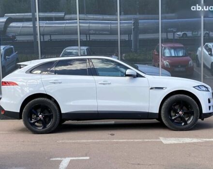 Белый Ягуар Ф-Пейс, объемом двигателя 2 л и пробегом 120 тыс. км за 23900 $, фото 6 на Automoto.ua
