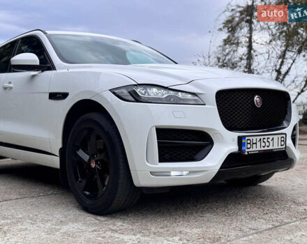 Білий Ягуар Ф-Пейс, об'ємом двигуна 2 л та пробігом 100 тис. км за 25700 $, фото 11 на Automoto.ua