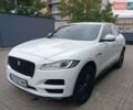Белый Ягуар Ф-Пейс, объемом двигателя 2 л и пробегом 102 тыс. км за 24500 $, фото 7 на Automoto.ua